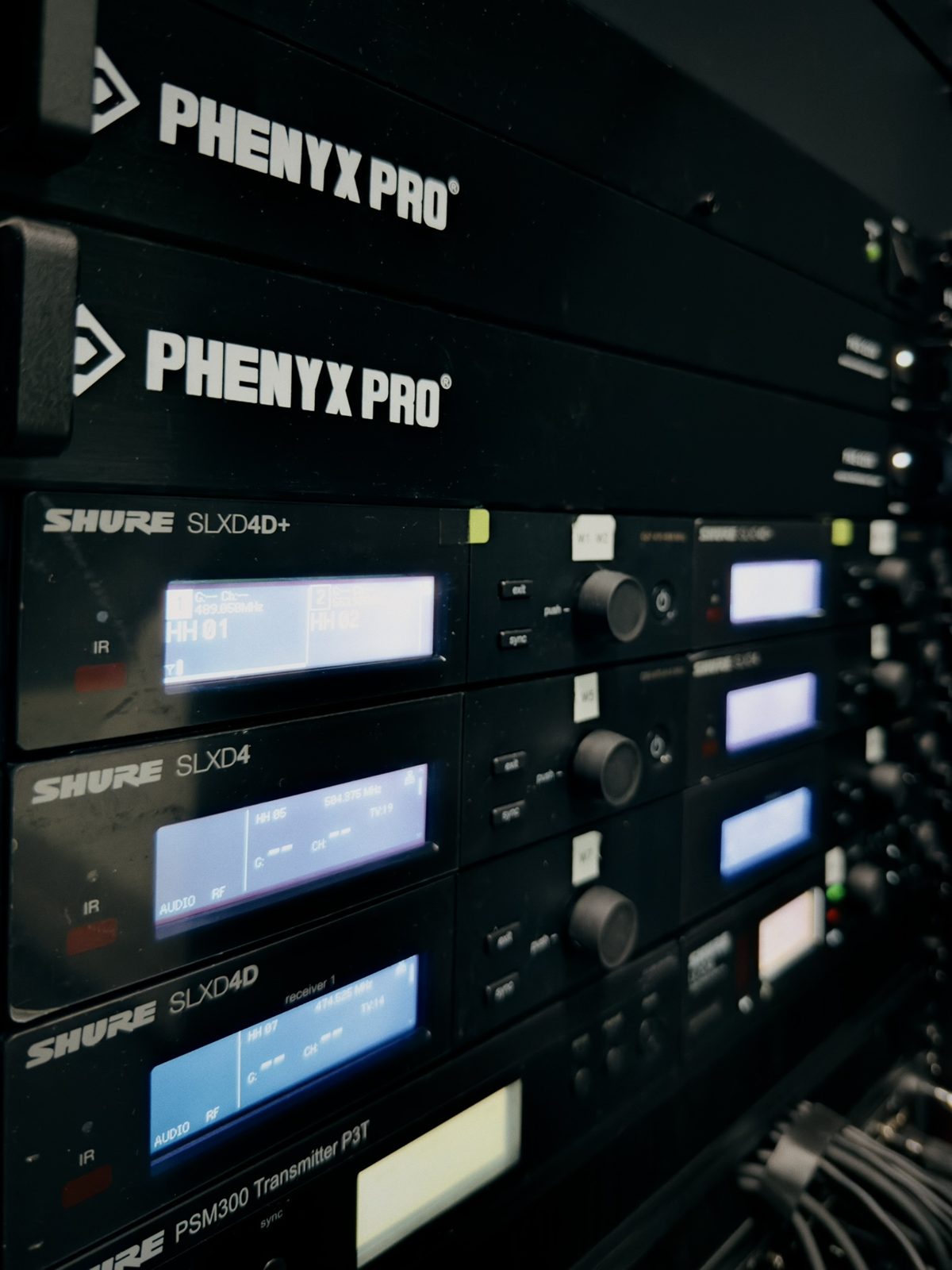 Shure SLXD receivers and Phenyx Pro antenna distribution